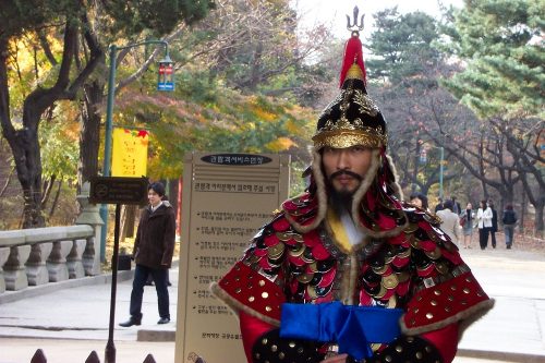 Guardia all'ingresso del palazzo imperiale