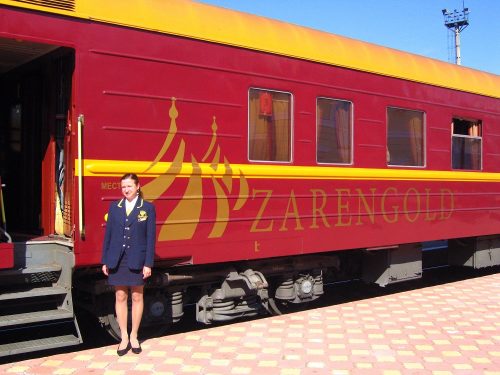 Zarengold il treno privato della Transiberiana, la costruzione della strada ferrata iniziò nel 1887 per volere dello Zar Nicola II, l'intero percorso fino a Vladivostok è di 9300 km
